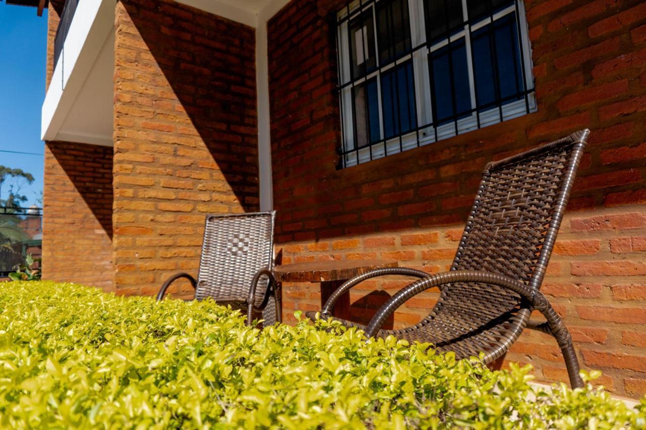 Managua Apart Hotel Puerto Iguazú Exteriör bild
